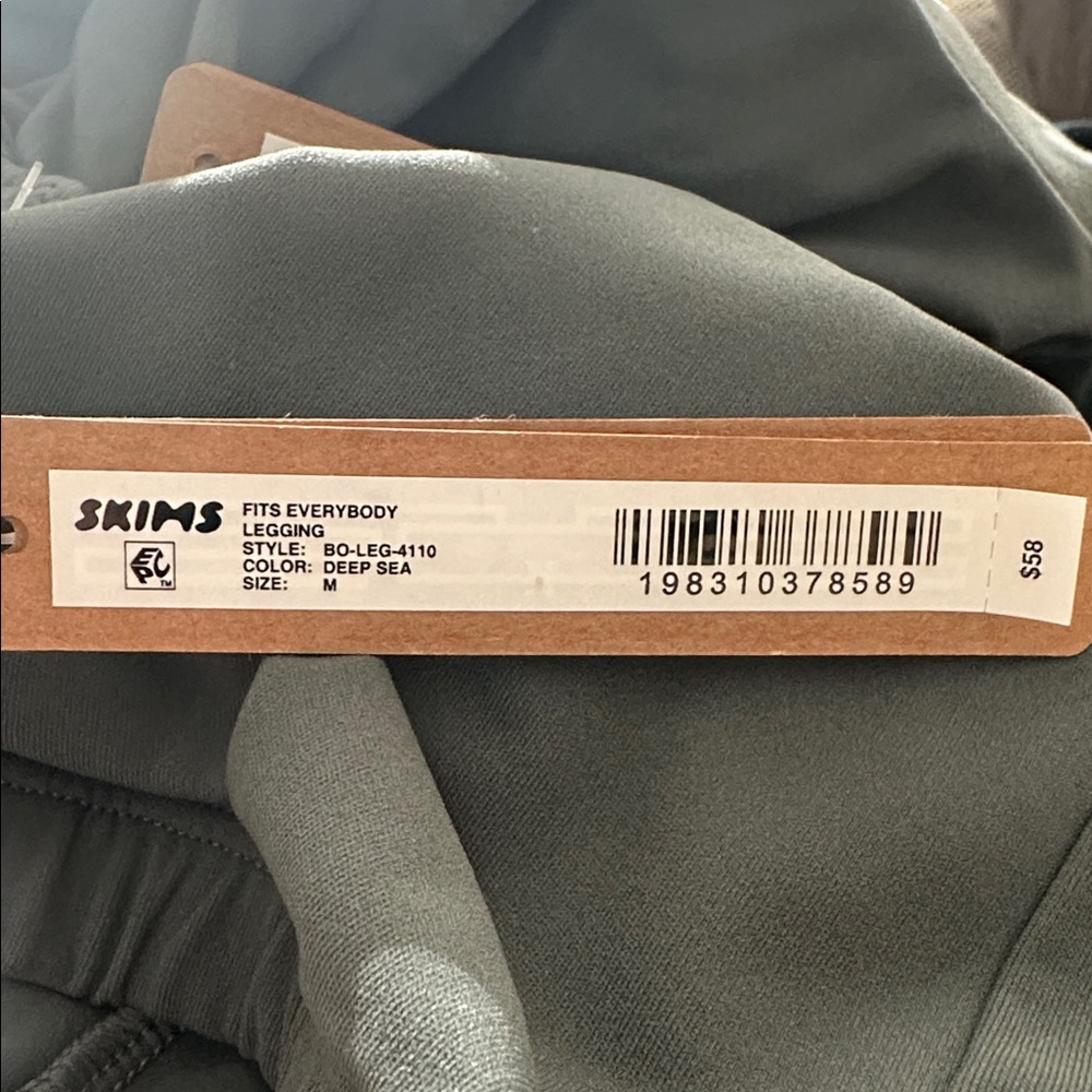 SKIMS Charcoal Zip-Up Set. 1/2 Zip Top & Pants NWT - Picture 6 of 6